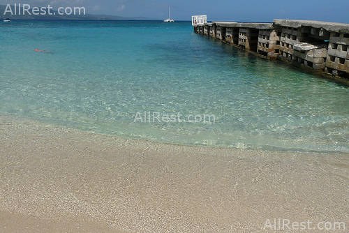 Doctors Cave Beach Hotel 40